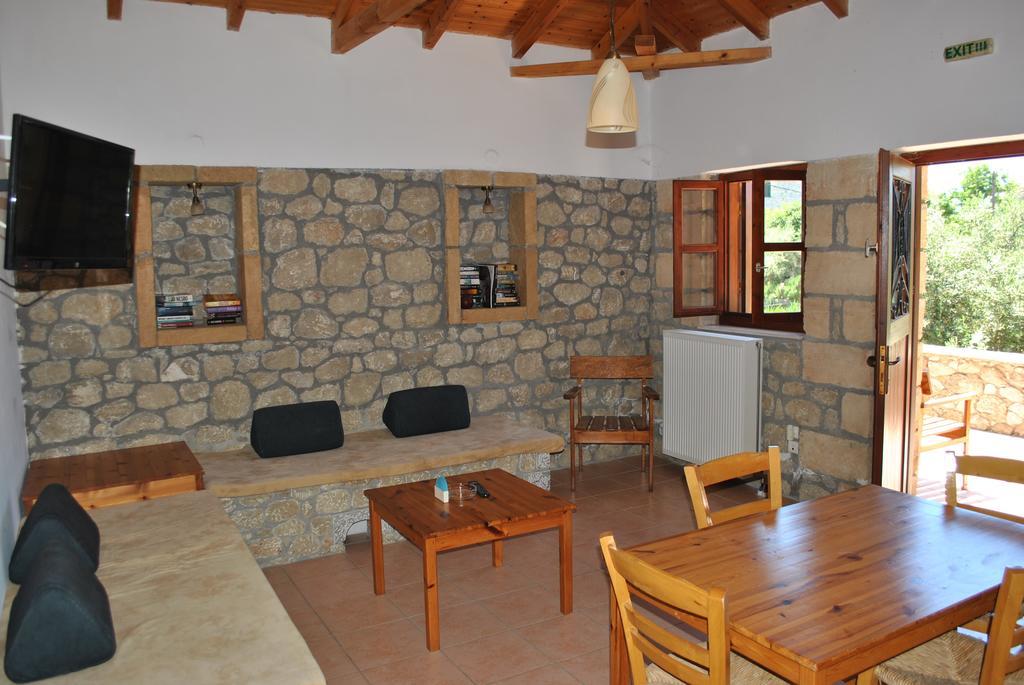 Armonia Villa Stoúpa Kamer foto