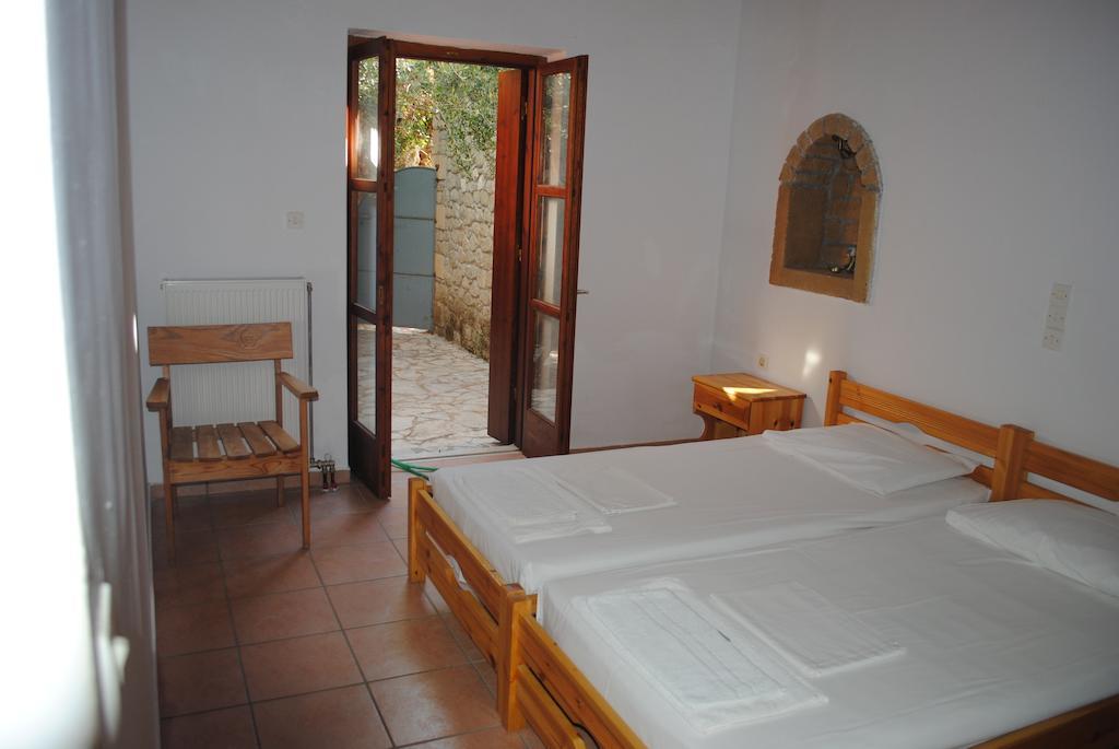 Armonia Villa Stoúpa Kamer foto