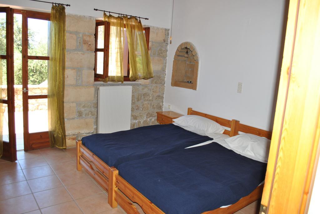 Armonia Villa Stoúpa Buitenkant foto