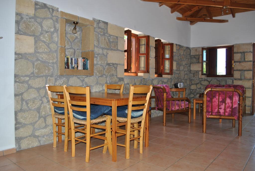 Armonia Villa Stoúpa Buitenkant foto